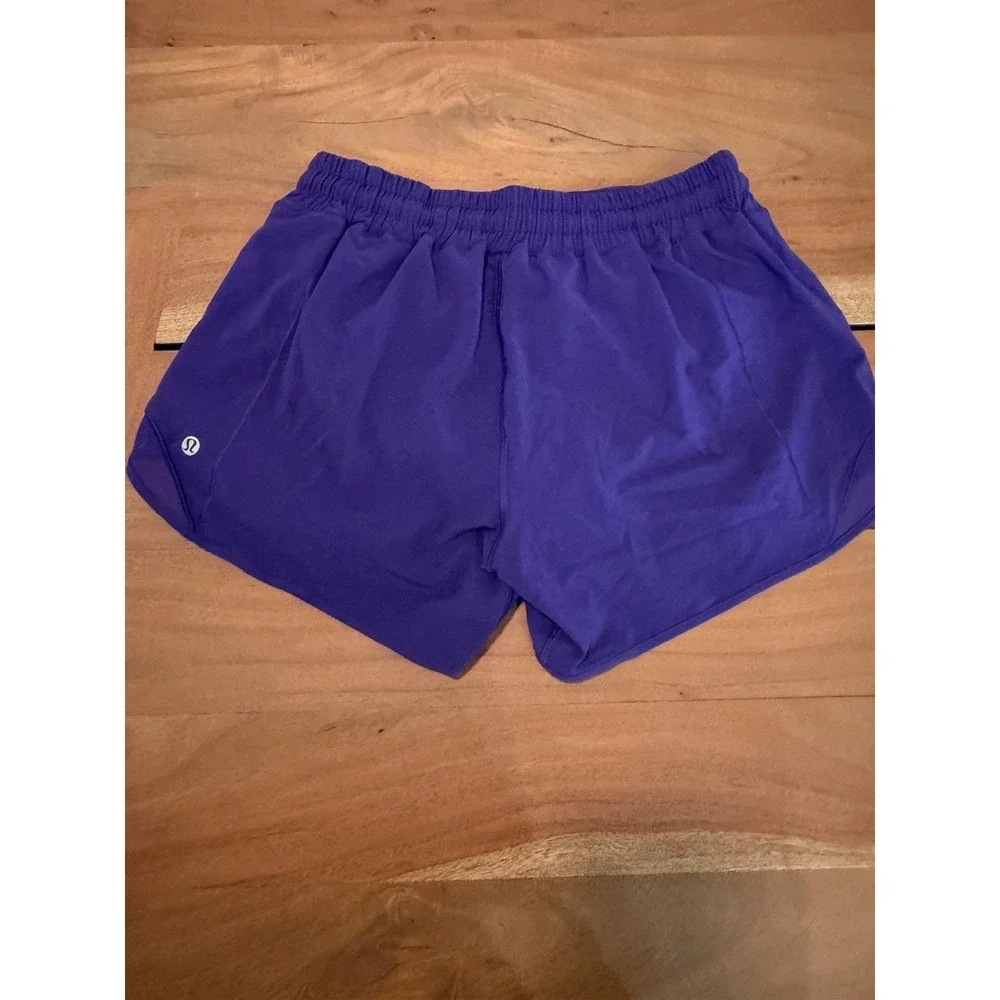 NEW Women Lululemon Hotty Hot LR Low-Rise Lined Short 4